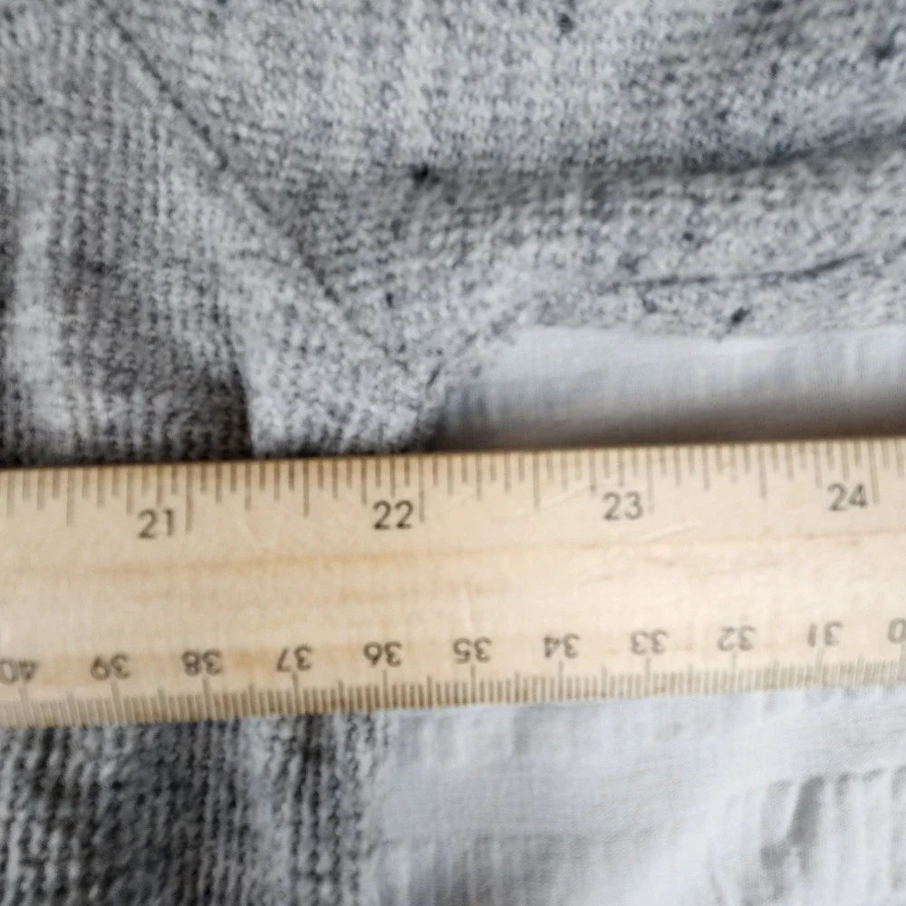 Banana Republic Mens Large Waffle Knit Textured Shirt Gray Crewneck L